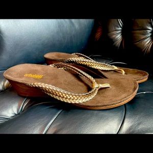 NWOT Vionic Orthoheel braided leather sandals